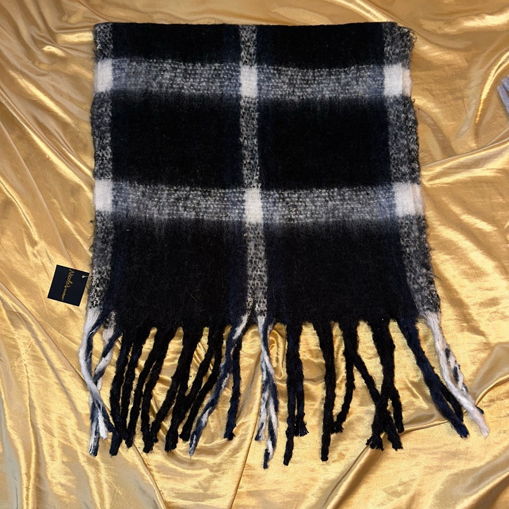 Black and White Plaid Fringe Scarf